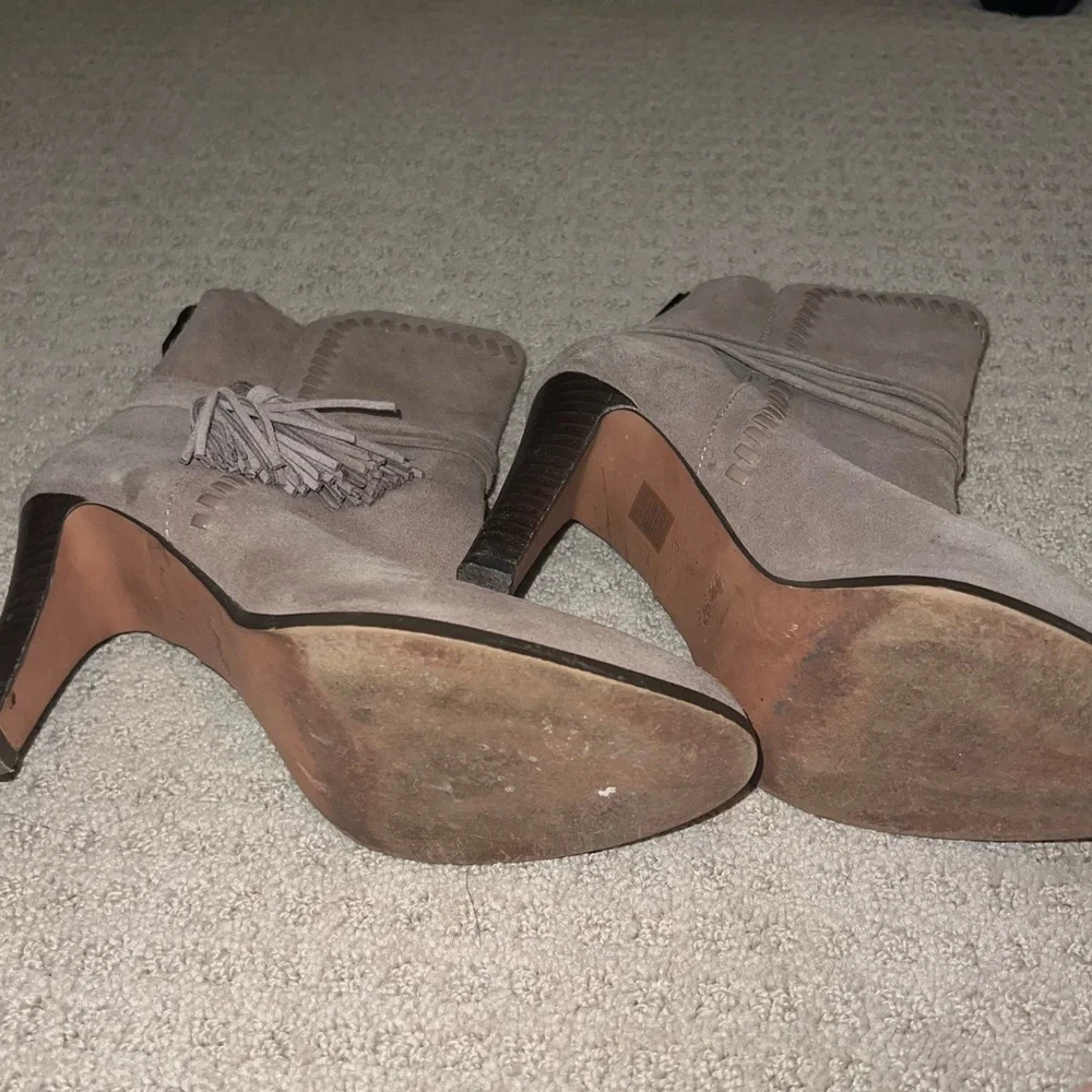COACH Jessie Round Toe Suede Boot Size 7